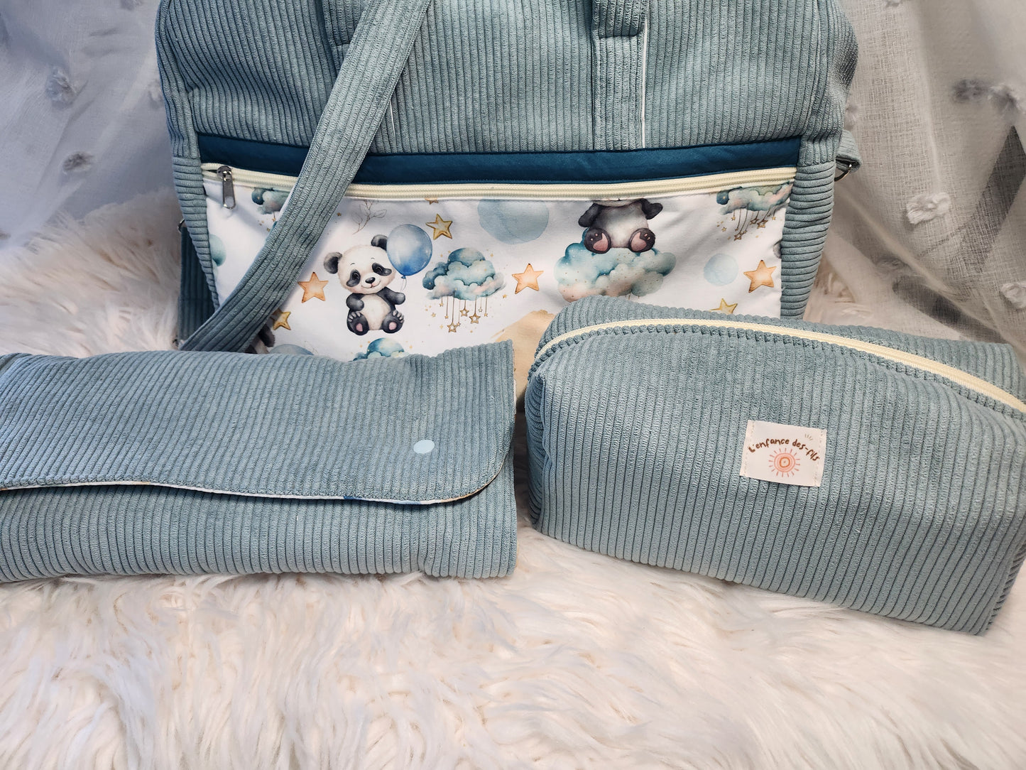 Trousse de toilette panda dans les étoiles