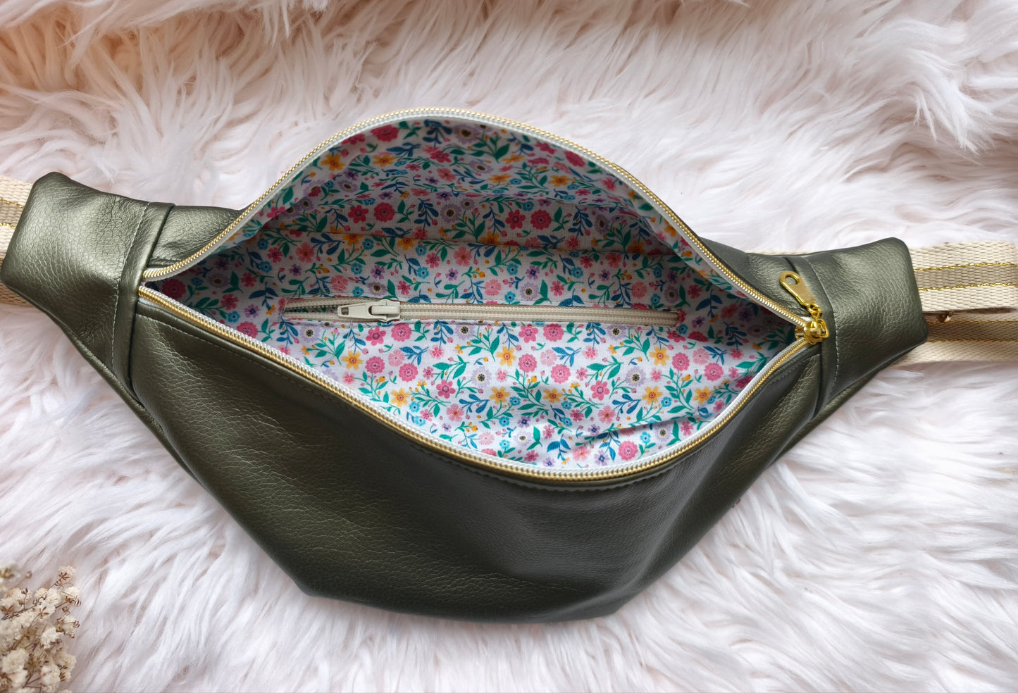 Sac banane métallisé vert olive