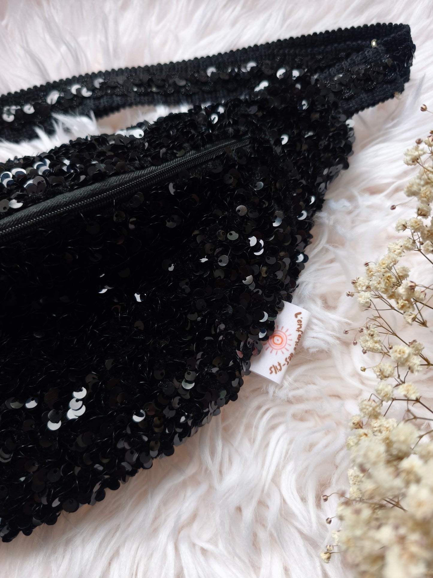 Sac banane fait main noir à sequins  – accessoire brillant, sac de soirée, sac festival, style glamour